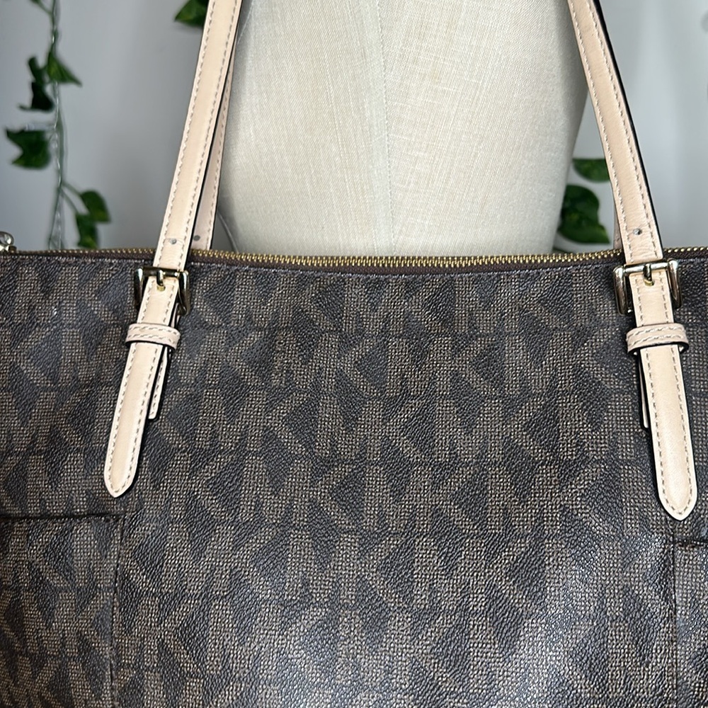 Michael Kors Jet Set East West Signature Zip Tote Bag - Picture 5 of 14